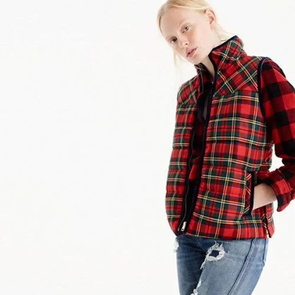 J.Crew Tartan Mountain Quilted Puffer Vest Size XS Red Green Navy Preppy Holiday